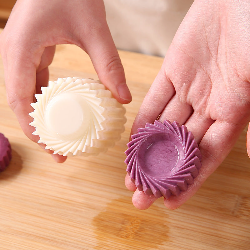 🎁Creative Double-Ended Pastry Mold